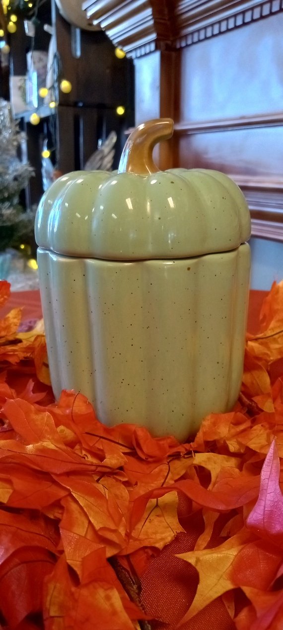 Green pumpkin Candle